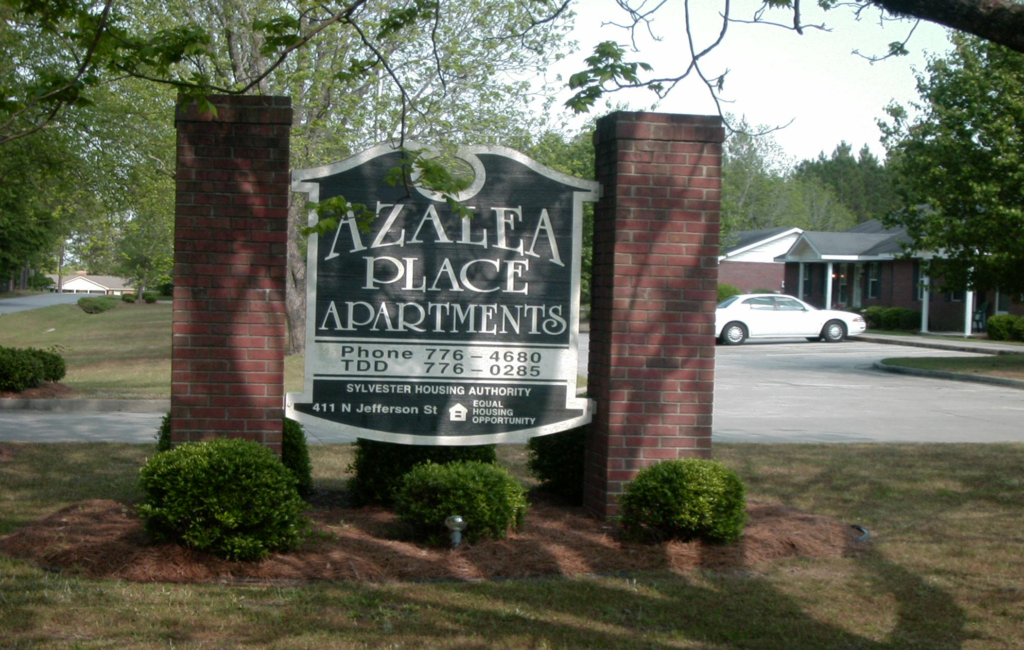 Azalea Place Sign